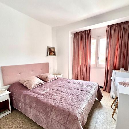 רוזס Escondite Central Con Terraza Compartida En La Azotea מראה חיצוני תמונה