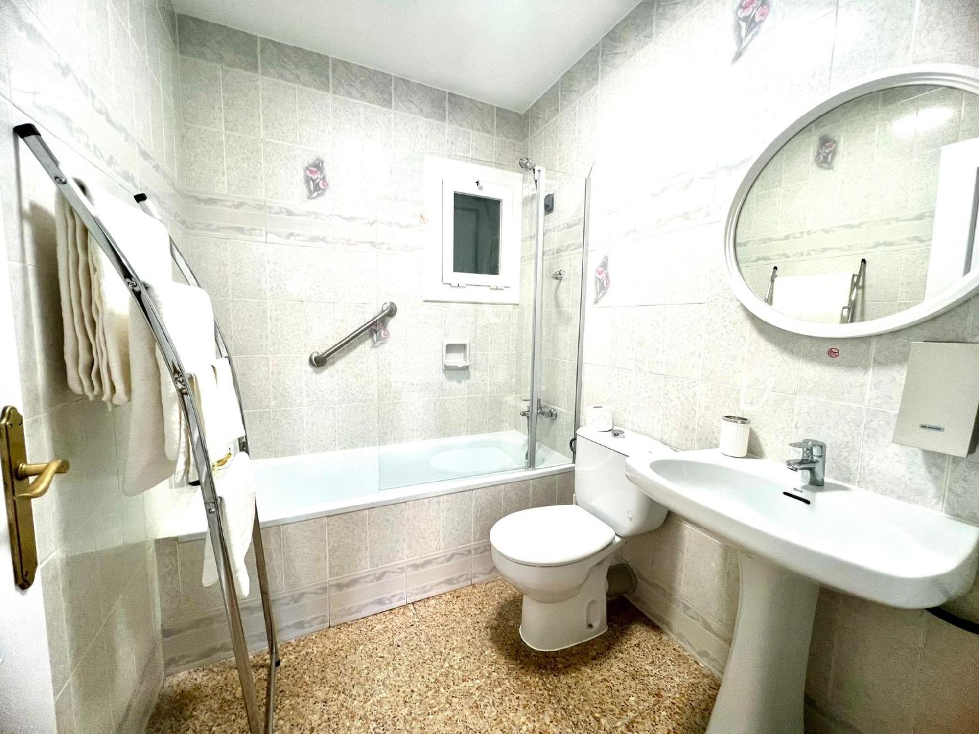 רוזס Escondite Central Con Terraza Compartida En La Azotea מראה חיצוני תמונה