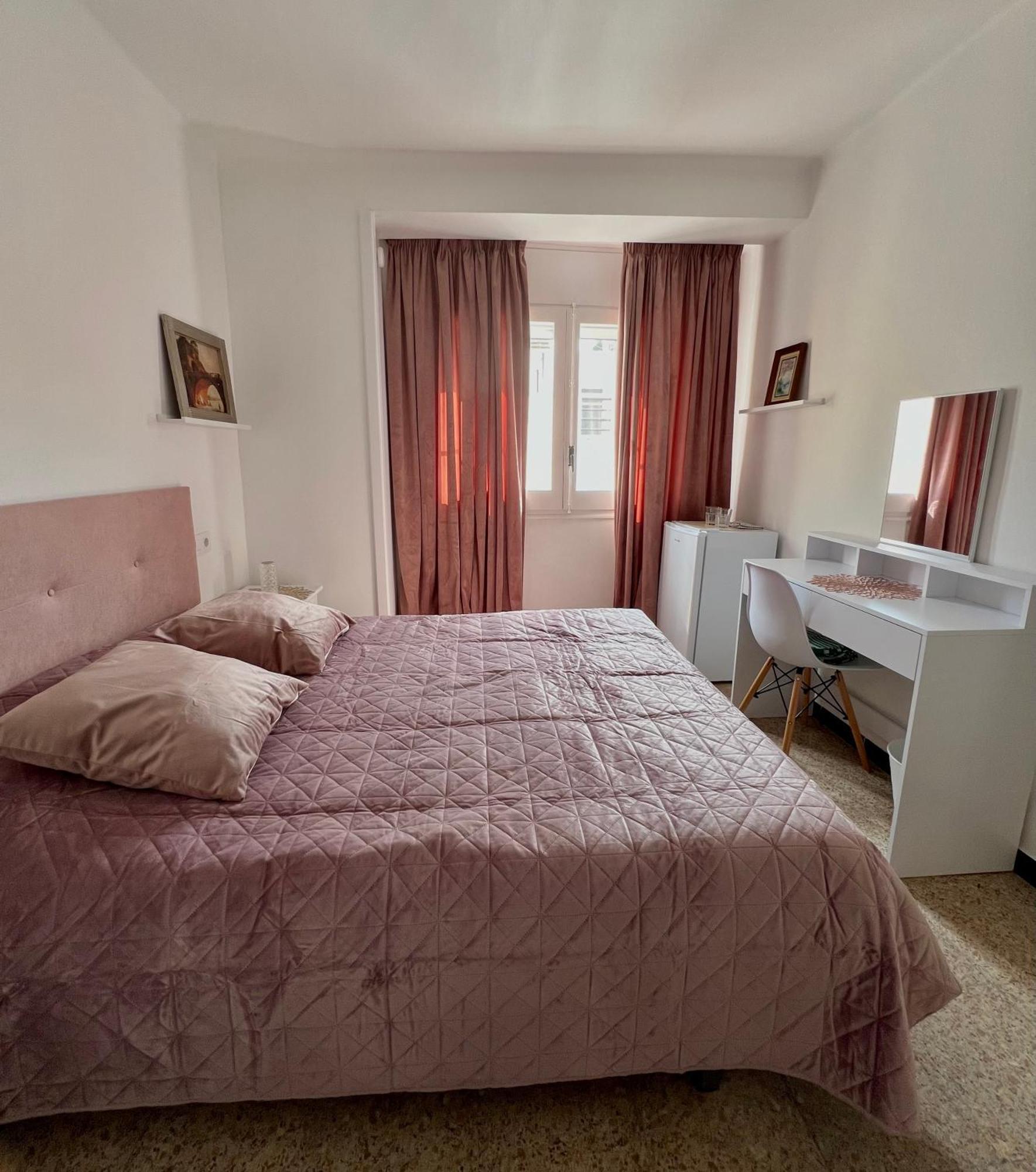 רוזס Escondite Central Con Terraza Compartida En La Azotea מראה חיצוני תמונה