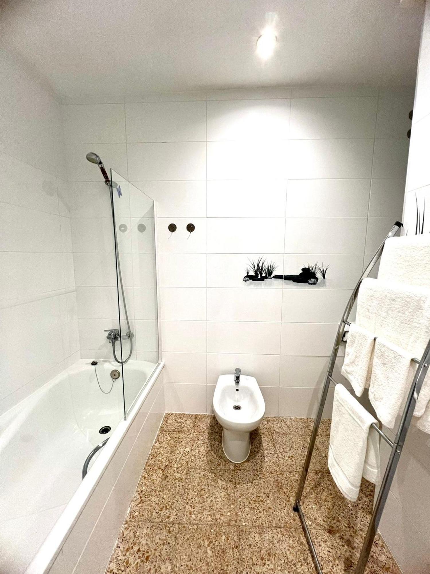 רוזס Escondite Central Con Terraza Compartida En La Azotea חדר תמונה